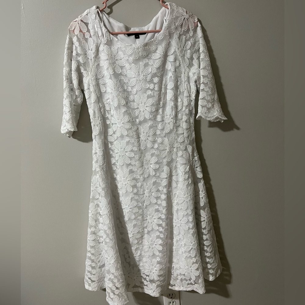 •Chris McLaughlin White Knee Length Dress